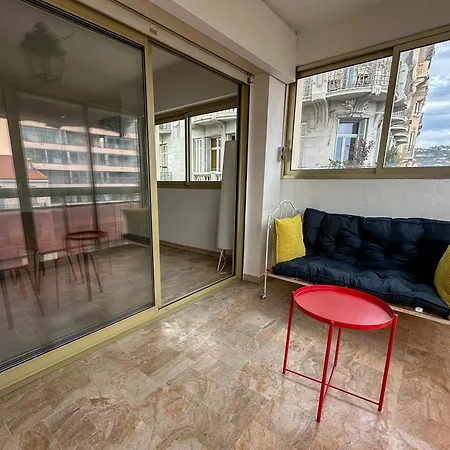 Apartment Lumineux, Confort, Palais A 500 M *